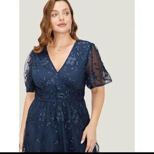 NWT! BloomChic Navy floral mesh, overlay pocket, short sleeve dress Size 12 L